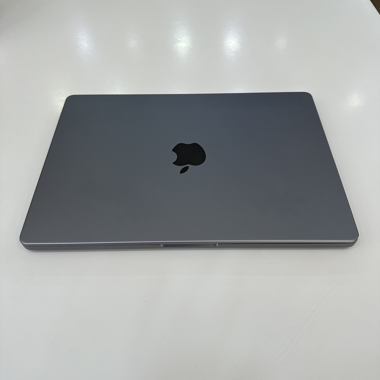 MacBook Pro 14" (2021 - Space Grey)